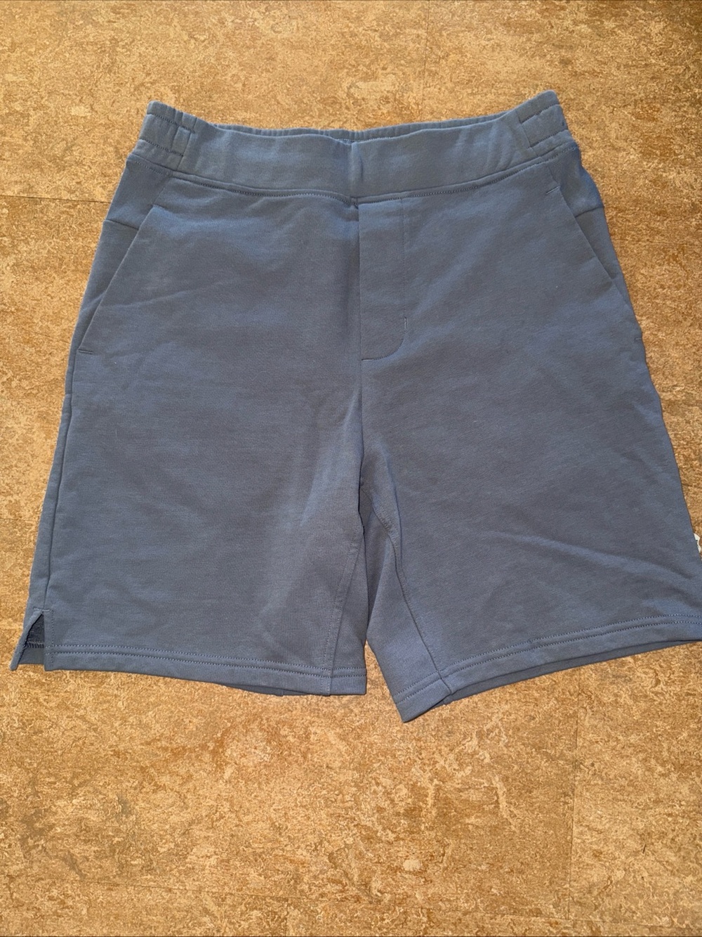 On Cloud Running Sweat Shorts Gray  Men's  M Drawstring Waist Zip Pocket Cotton